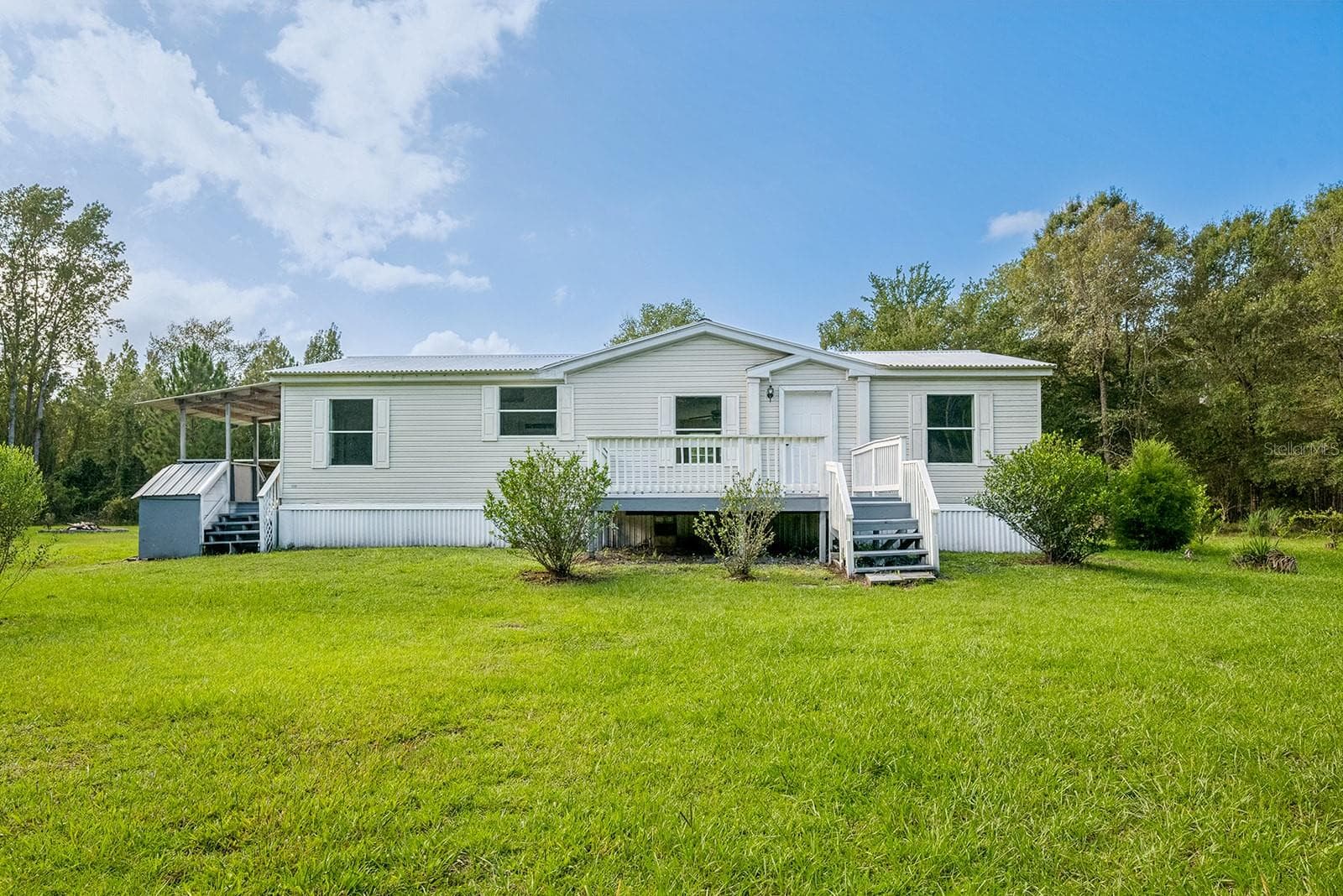 Manufactured Home at 3583 NW 216TH ST, LAWTEY, photo 2 of 68