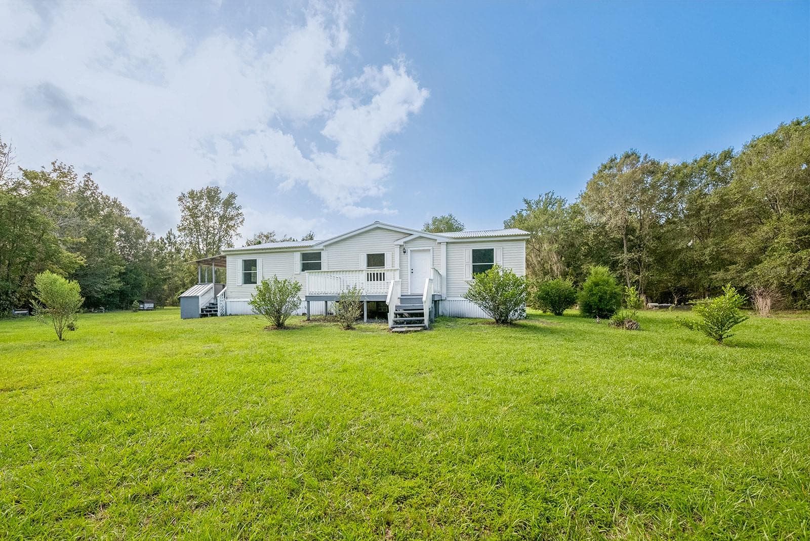 Manufactured Home at 3583 NW 216TH ST, LAWTEY, photo 3 of 68