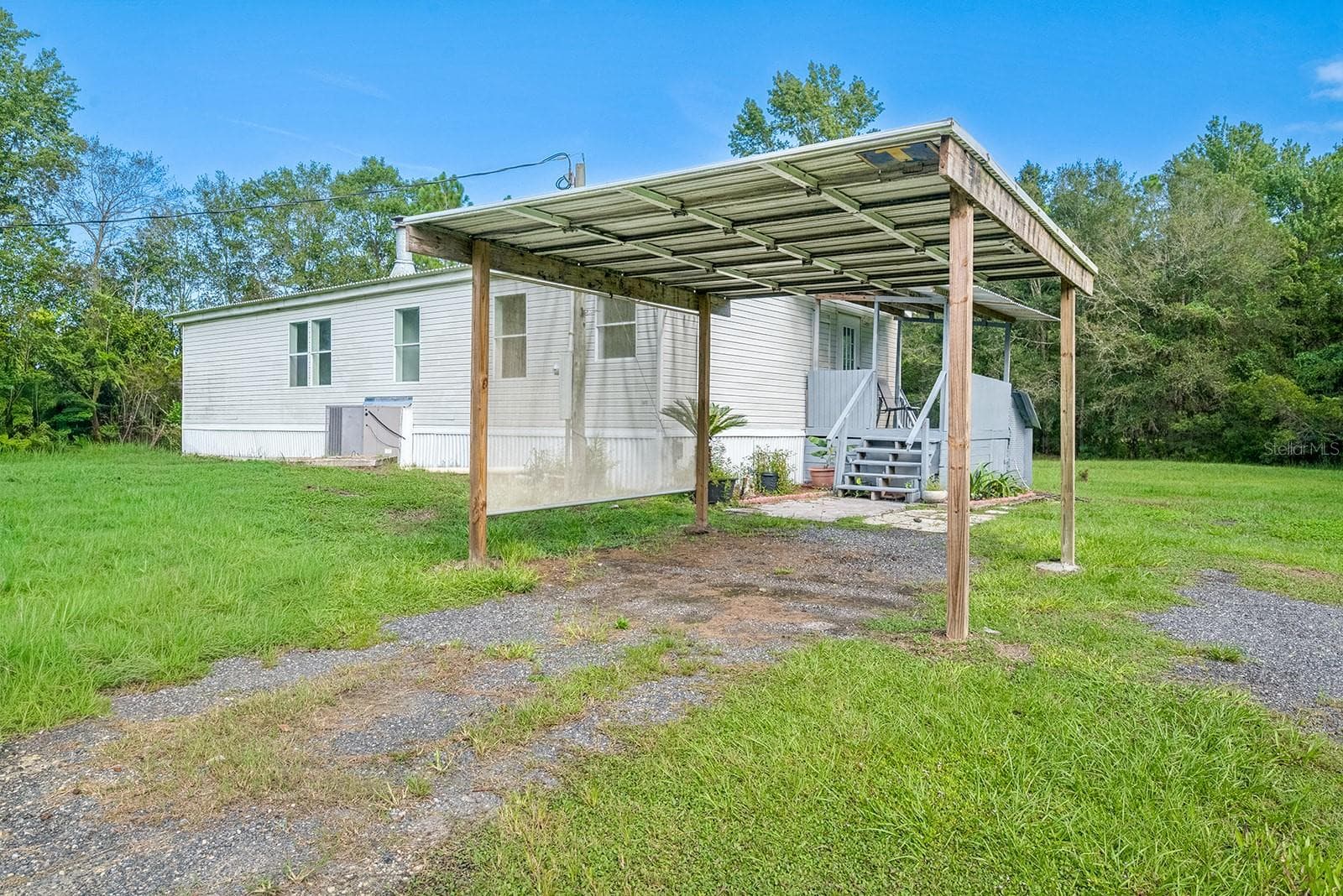 Manufactured Home at 3583 NW 216TH ST, LAWTEY, photo 12 of 68