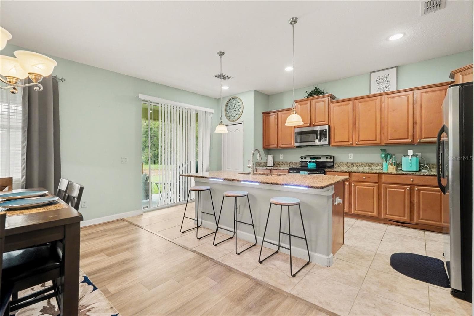 Single Family Residence at 20443 AUTUMN FERN AVE, TAMPA, photo 10 of 30