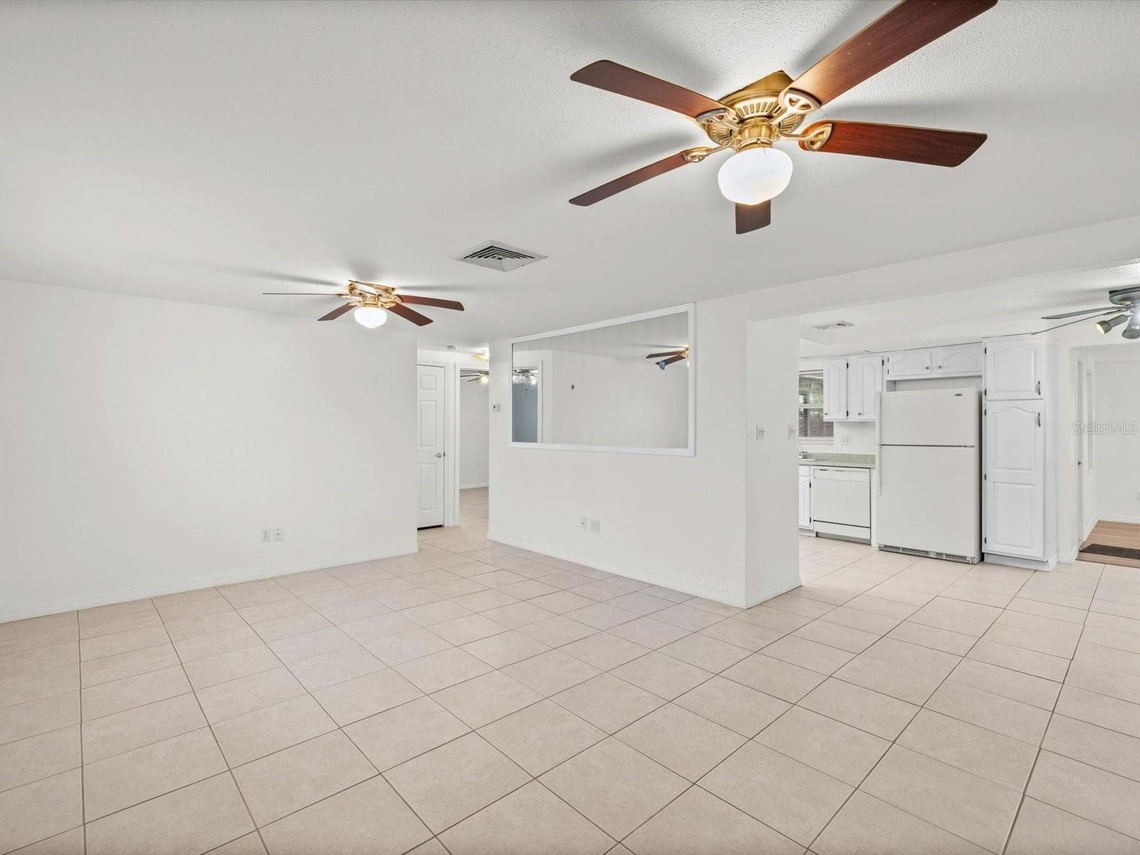 Single Family Residence at 4004 SCARLET MAPLE DR, HOLIDAY, photo 7 of 32