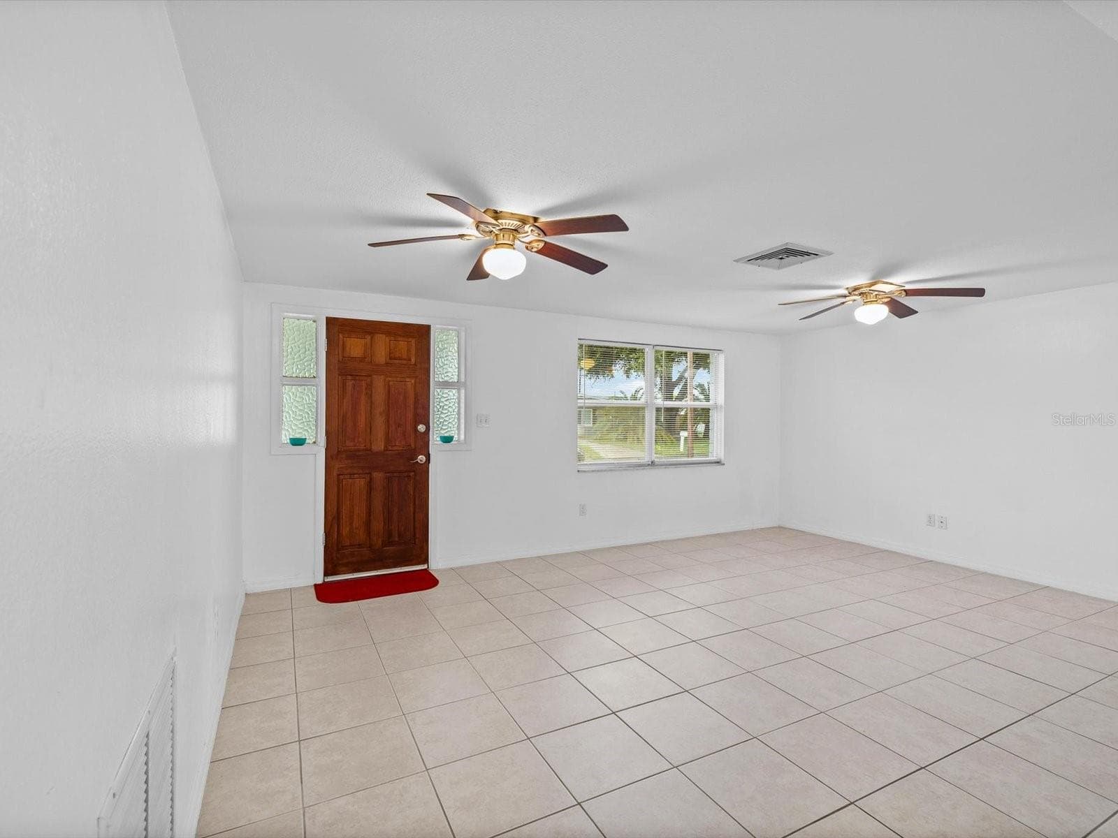 Single Family Residence at 4004 SCARLET MAPLE DR, HOLIDAY, photo 8 of 32