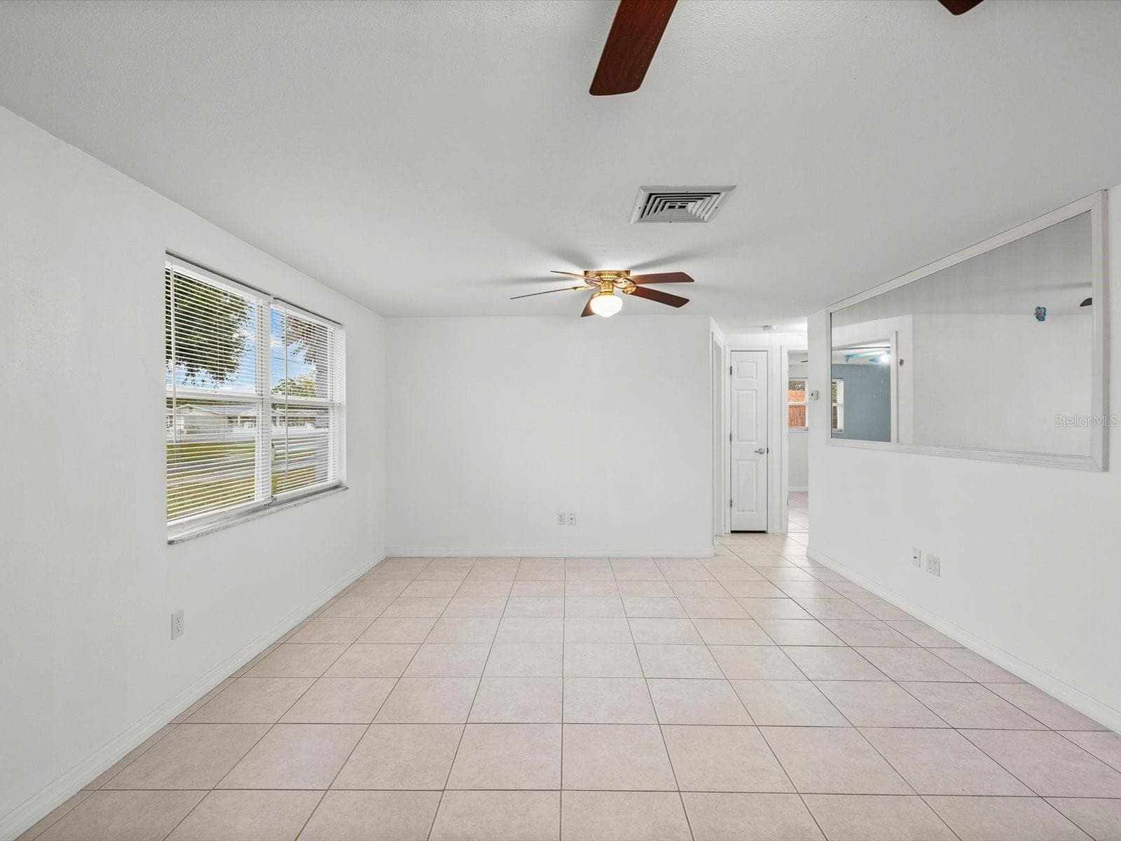Single Family Residence at 4004 SCARLET MAPLE DR, HOLIDAY, photo 9 of 32