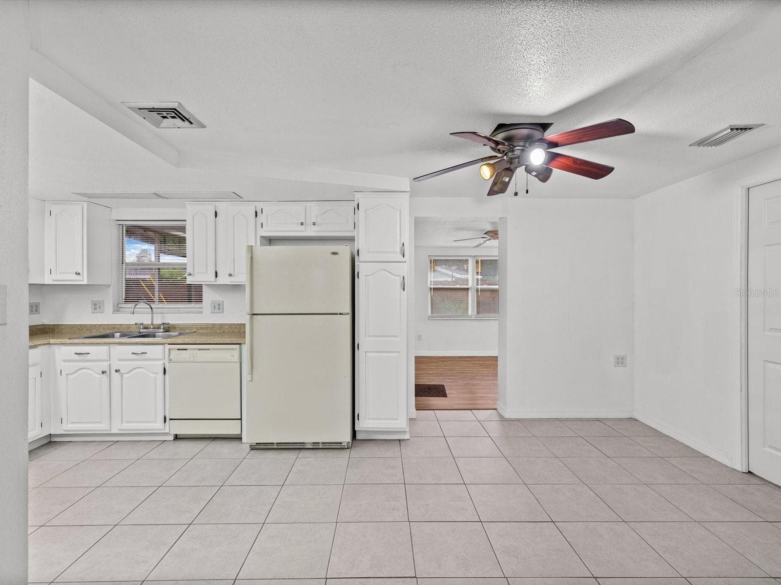 Single Family Residence at 4004 SCARLET MAPLE DR, HOLIDAY, photo 18 of 32