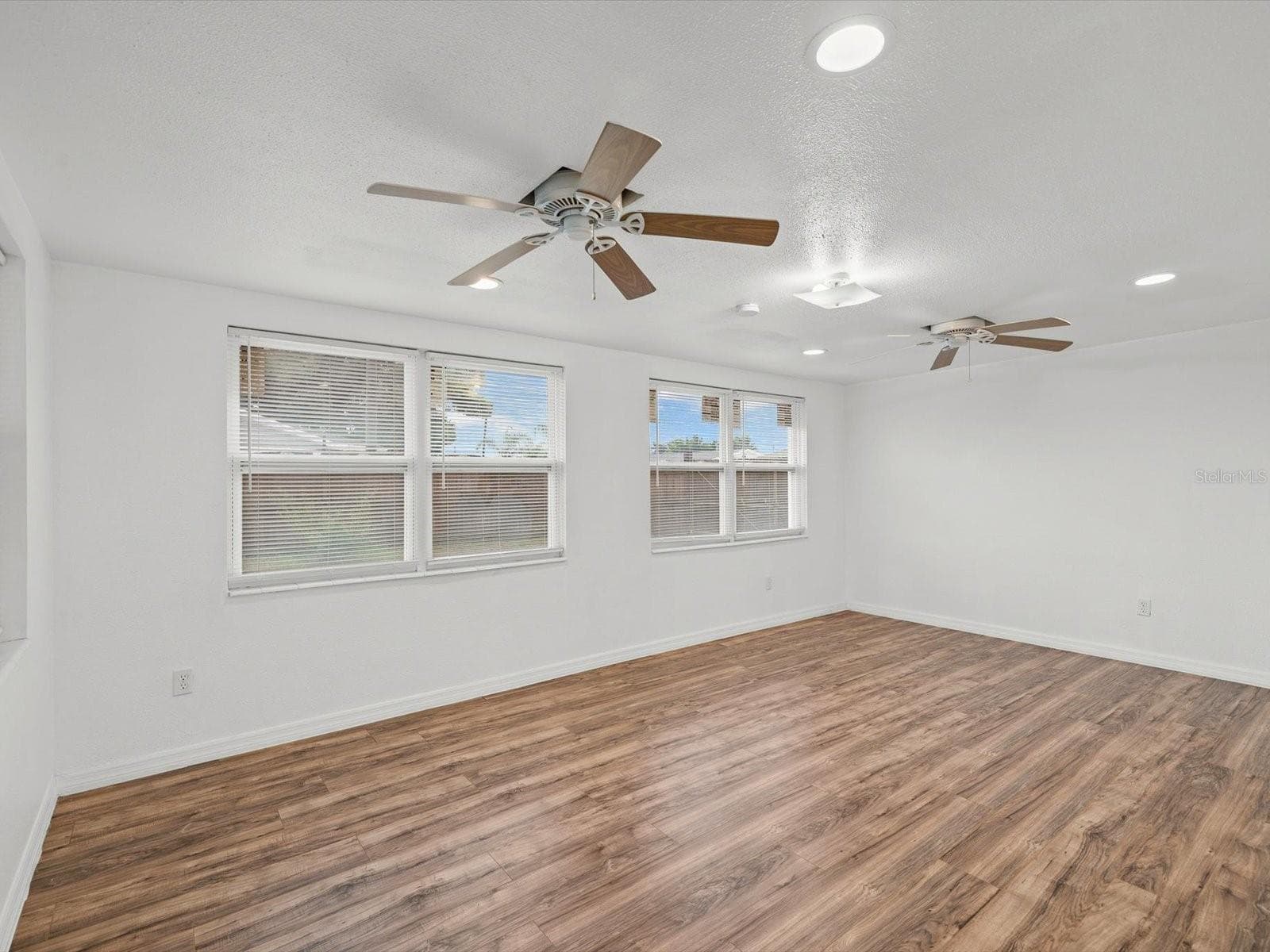 Single Family Residence at 4004 SCARLET MAPLE DR, HOLIDAY, photo 23 of 32