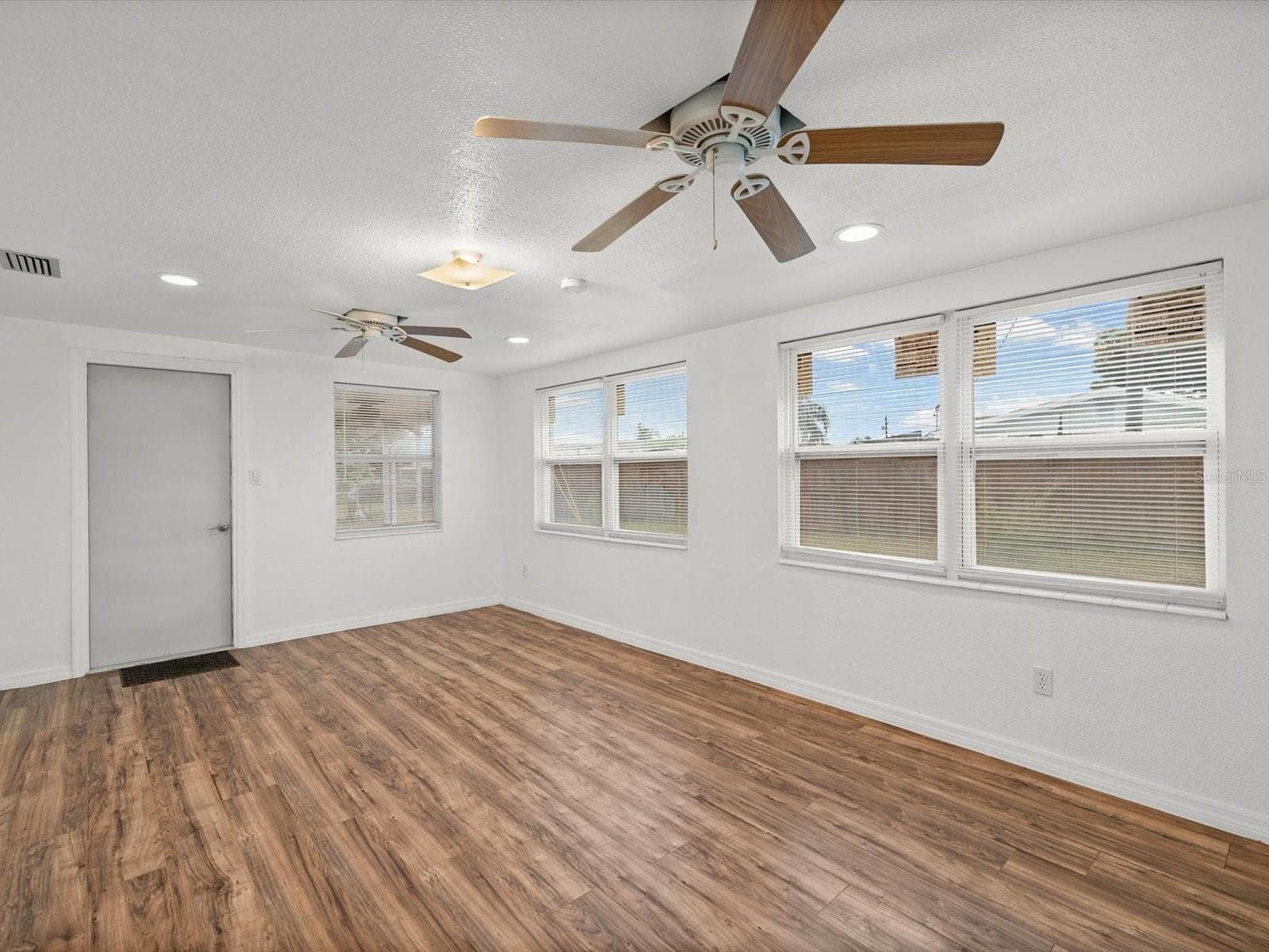 Single Family Residence at 4004 SCARLET MAPLE DR, HOLIDAY, photo 24 of 32
