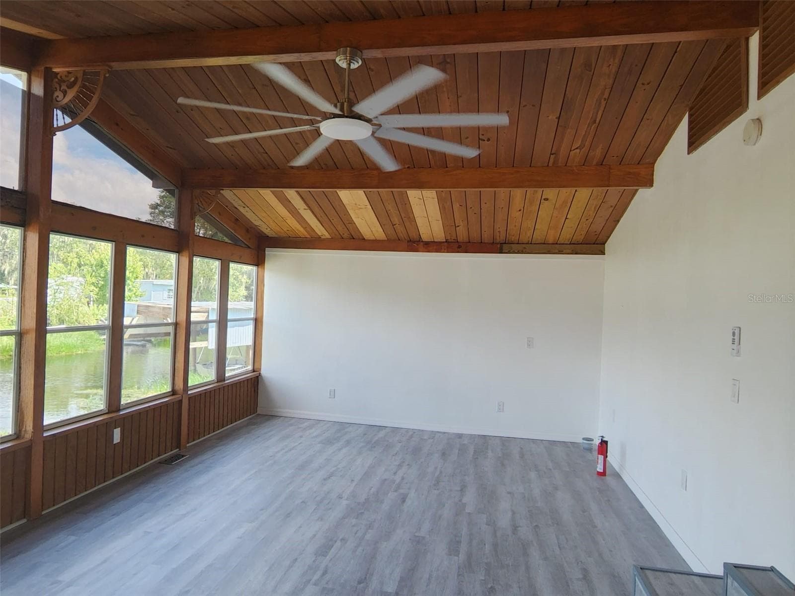 Manufactured Home at 3042 PARK CIR, HAINES CITY, photo 33 of 91