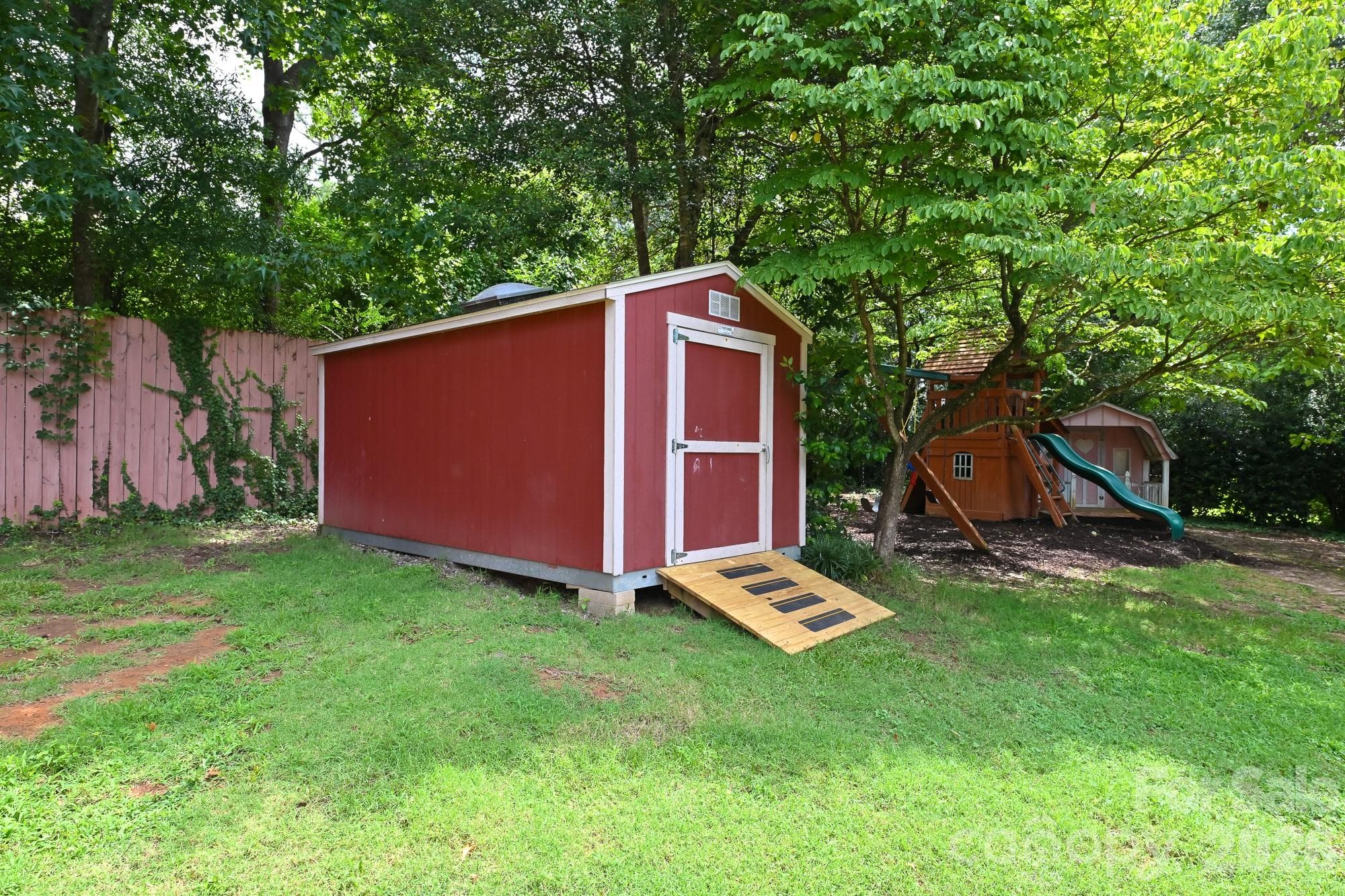 Top notch storage shed!! - 1620 Windyrush Lane, Gastonia