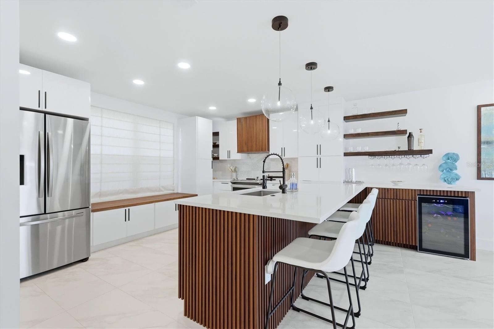 Condominium at 605 SUTTON PL #101, LONGBOAT KEY, photo 5 of 45