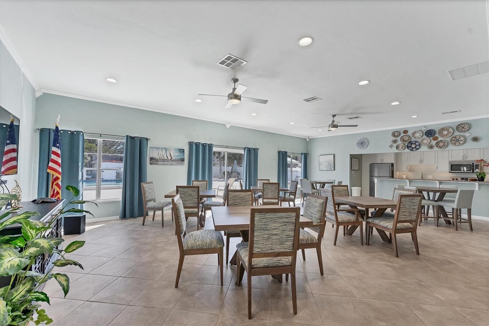 Condominium at 605 SUTTON PL #101, LONGBOAT KEY, photo 39 of 45