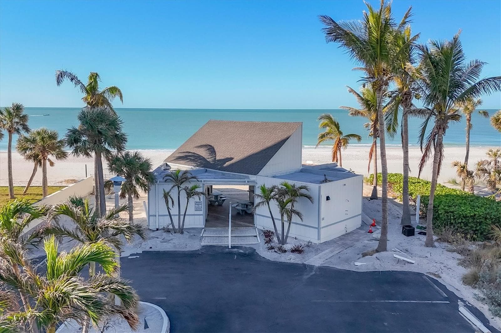 Condominium at 605 SUTTON PL #101, LONGBOAT KEY, photo 41 of 45