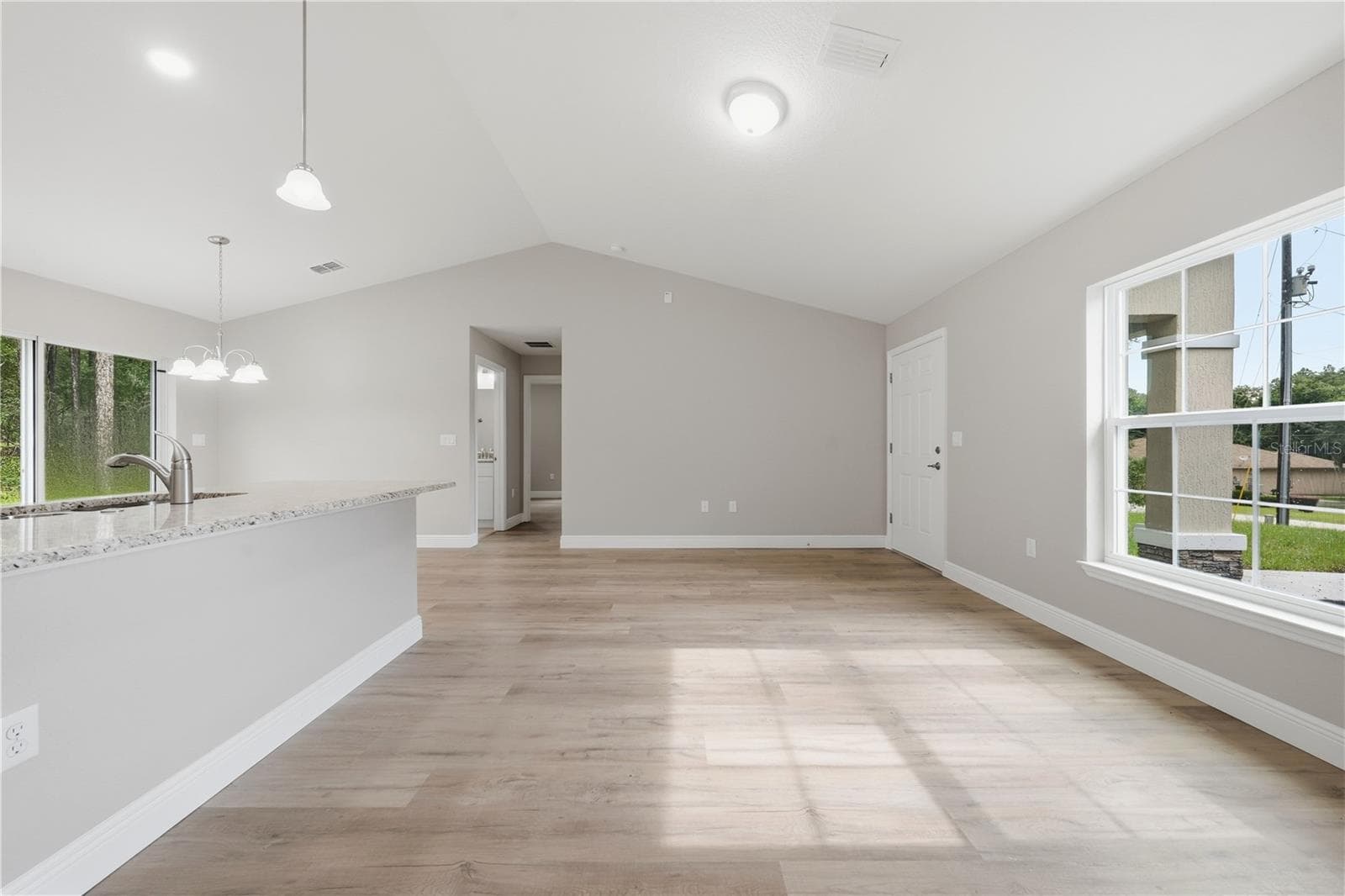 Single Family Residence at 3962 SE 142ND LN, SUMMERFIELD, photo 6 of 40
