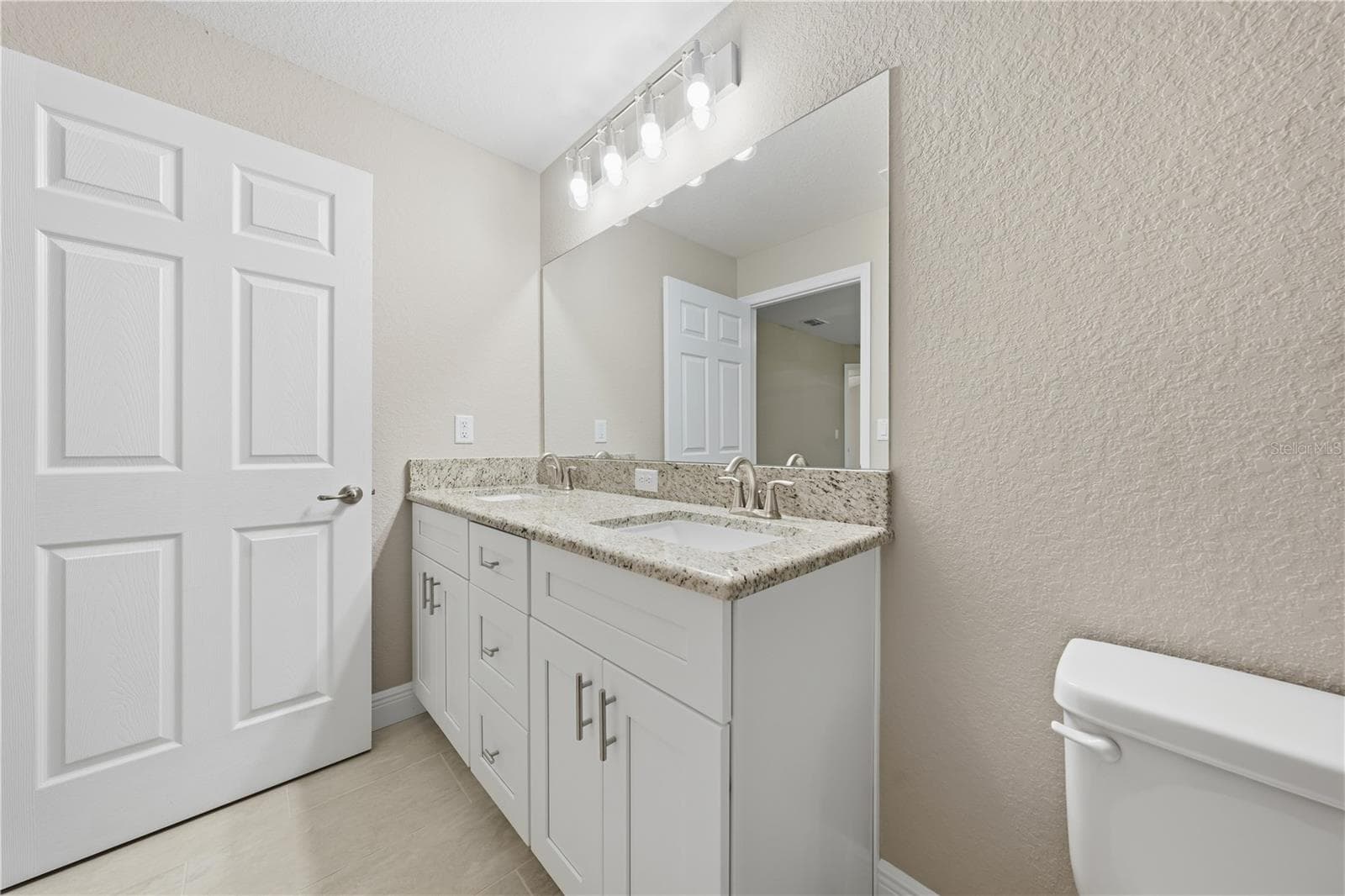 Single Family Residence at 3962 SE 142ND LN, SUMMERFIELD, photo 18 of 40