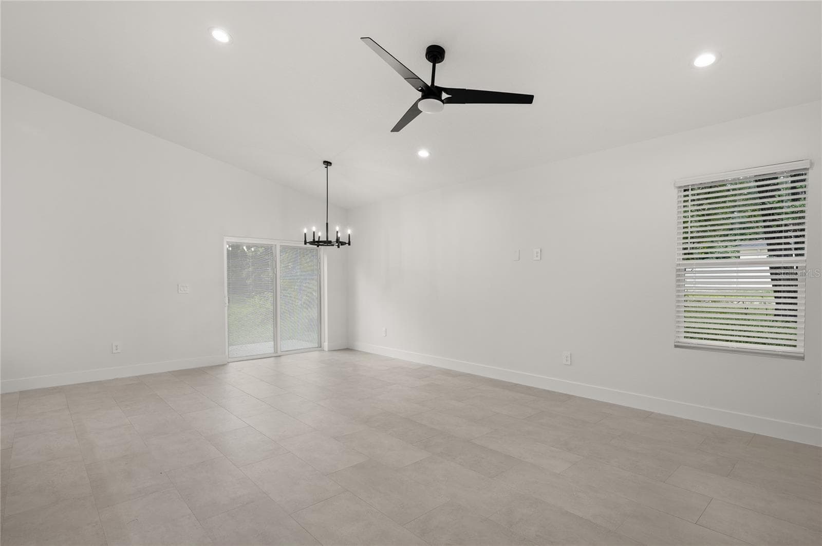 Single Family Residence at 1186 7TH ST, ORANGE CITY, photo 12 of 43