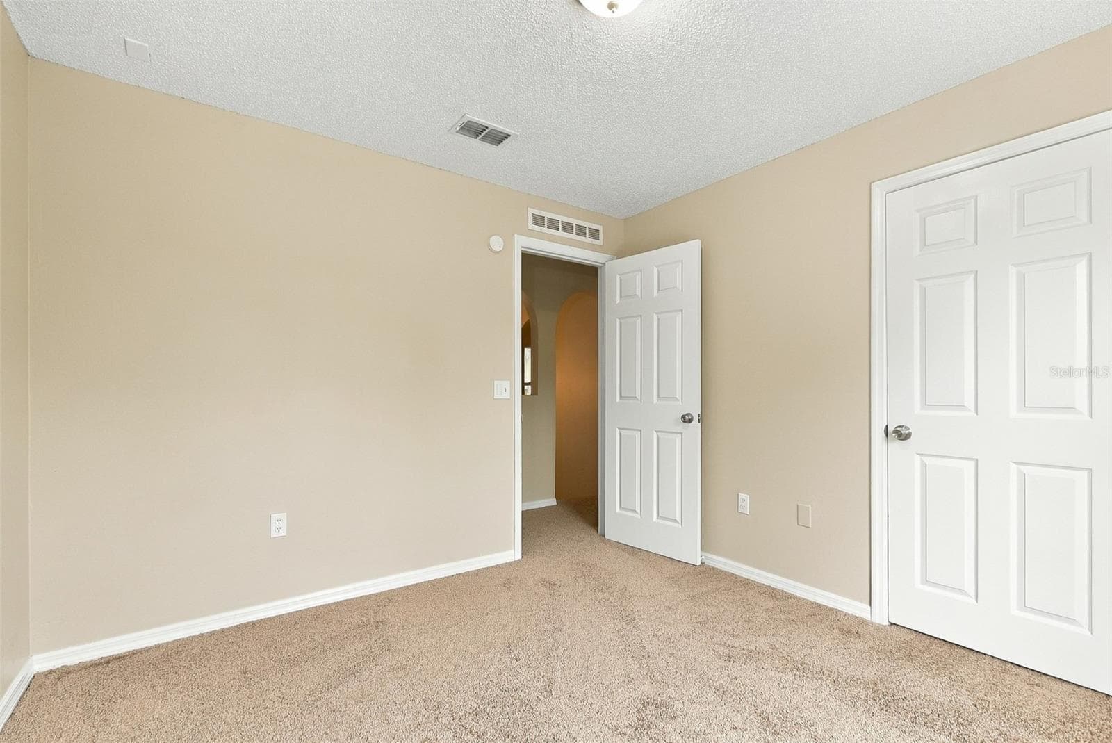 Single Family Residence at 2228 SANDRIDGE CIR, EUSTIS, photo 10 of 22