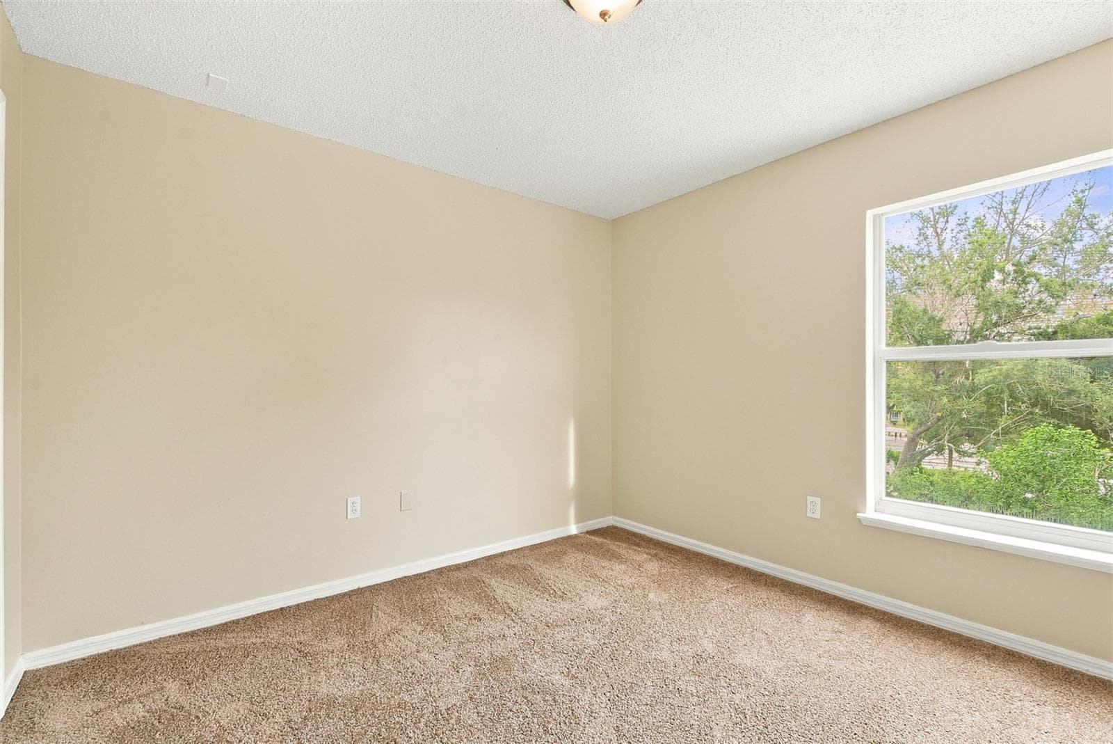 Single Family Residence at 2228 SANDRIDGE CIR, EUSTIS, photo 15 of 22