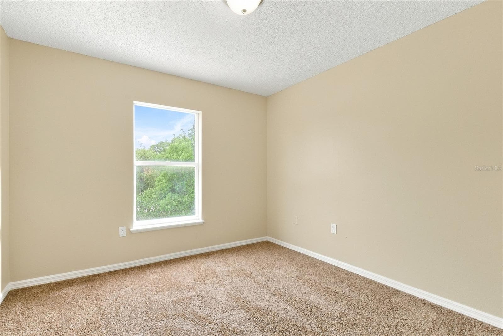 Single Family Residence at 2228 SANDRIDGE CIR, EUSTIS, photo 17 of 22