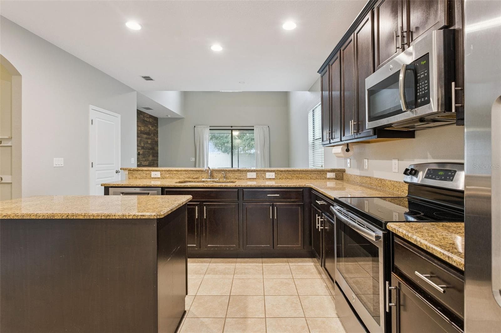 Single Family Residence at 9280 CHANDLER DR, GROVELAND, photo 14 of 48