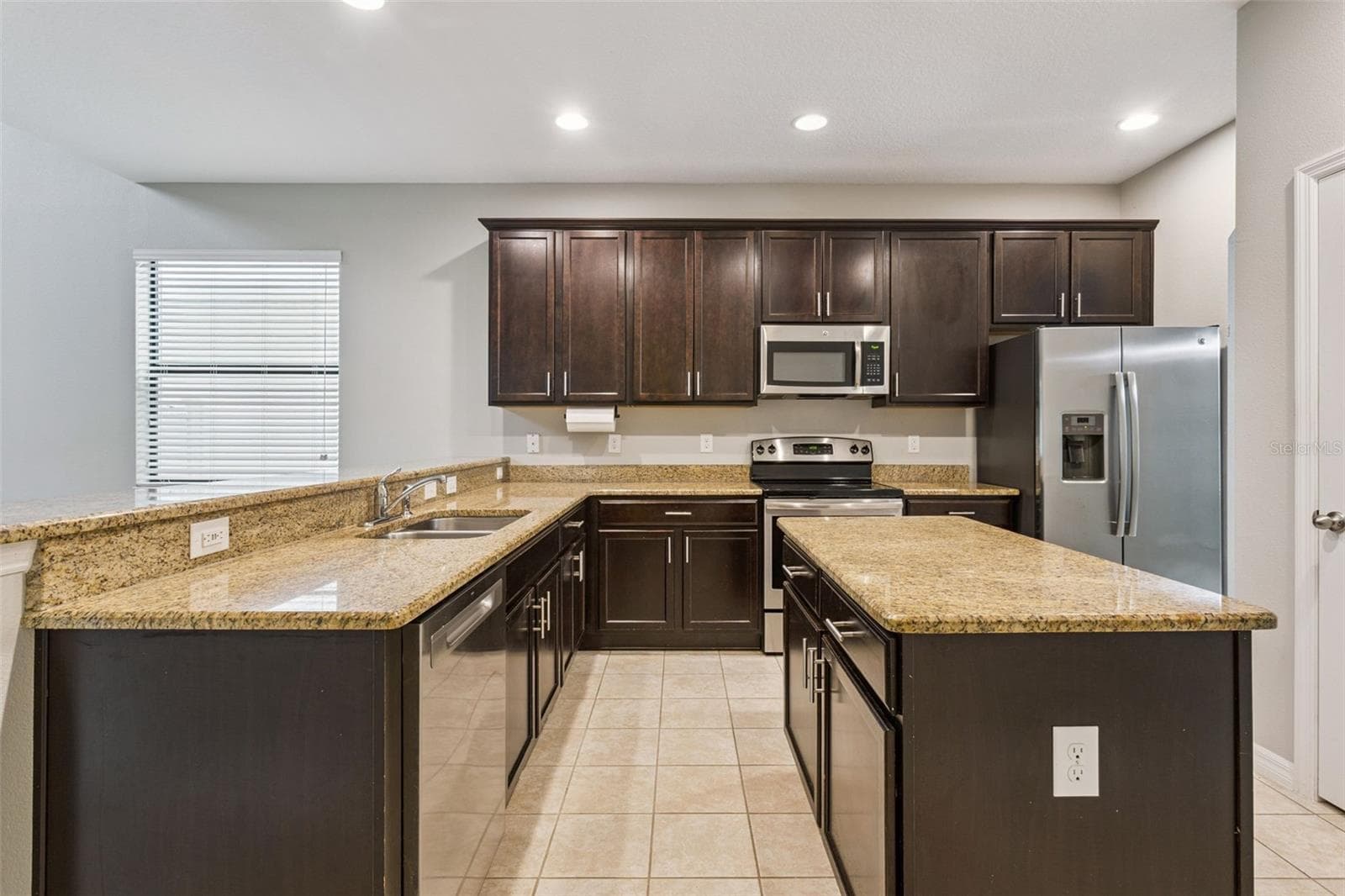 Single Family Residence at 9280 CHANDLER DR, GROVELAND, photo 15 of 48