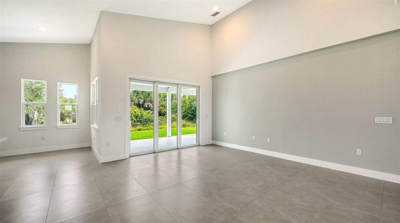 Single Family Residence at 8181 TECUMSEH CIR, PORT CHARLOTTE, photo 4 of 31