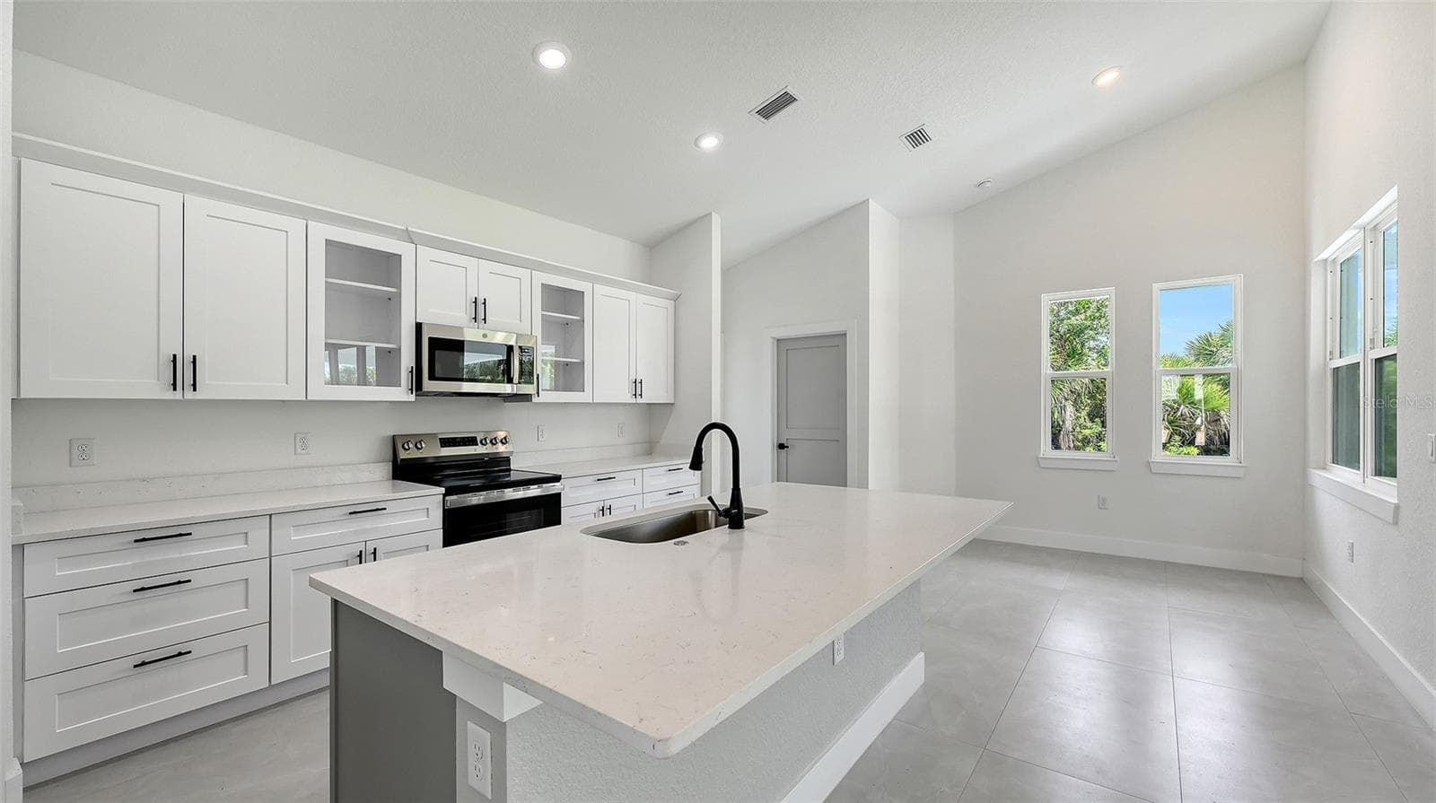 Single Family Residence at 8181 TECUMSEH CIR, PORT CHARLOTTE, photo 9 of 31