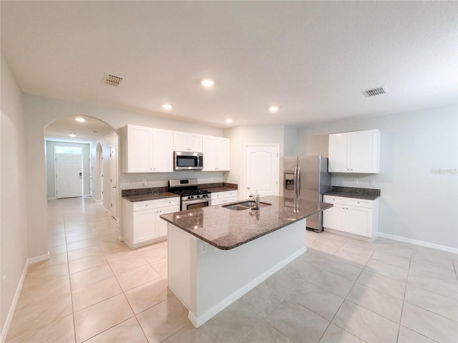 Single Family Residence at 190 POINT PLEASANT RD, DELAND, photo 2 of 15