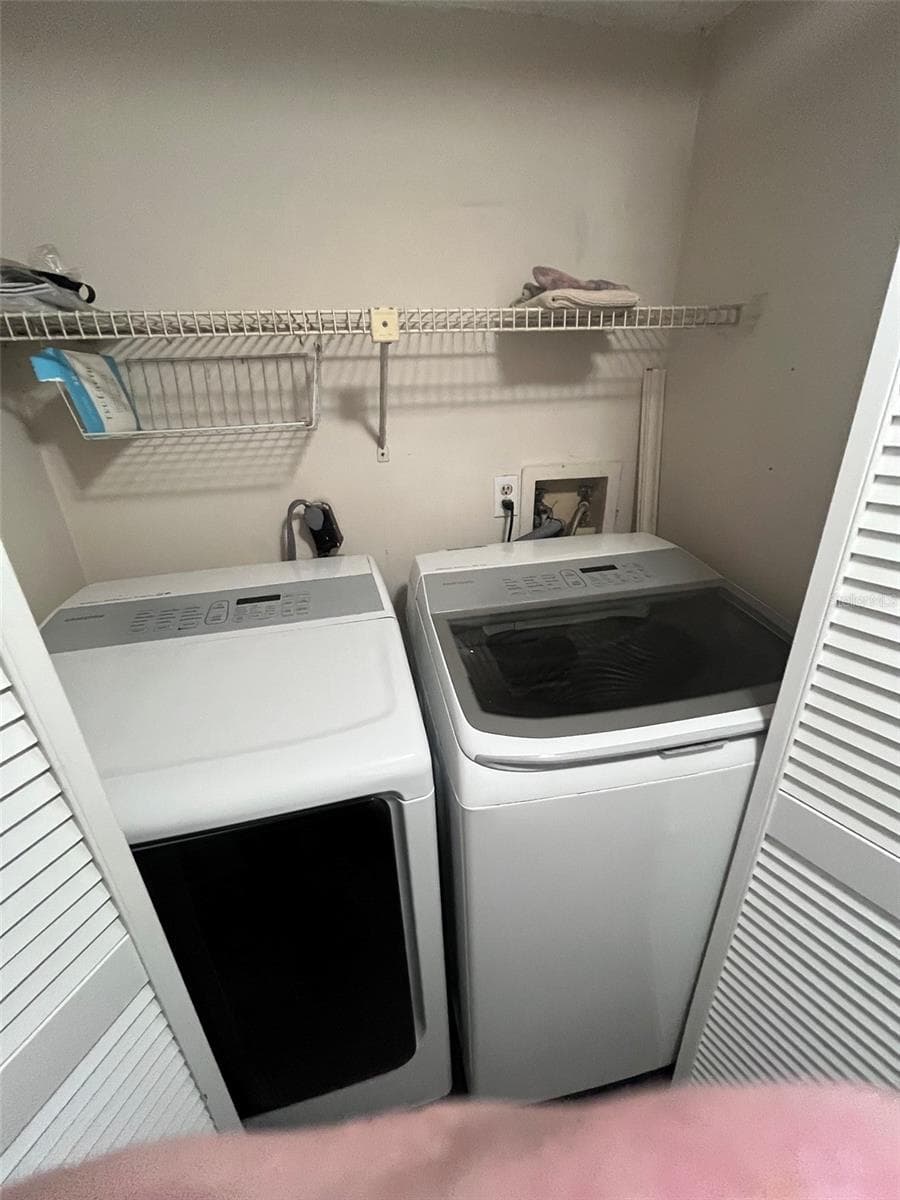 washer dryer - 2050 HUNTERS GLEN DR #614, DUNEDIN