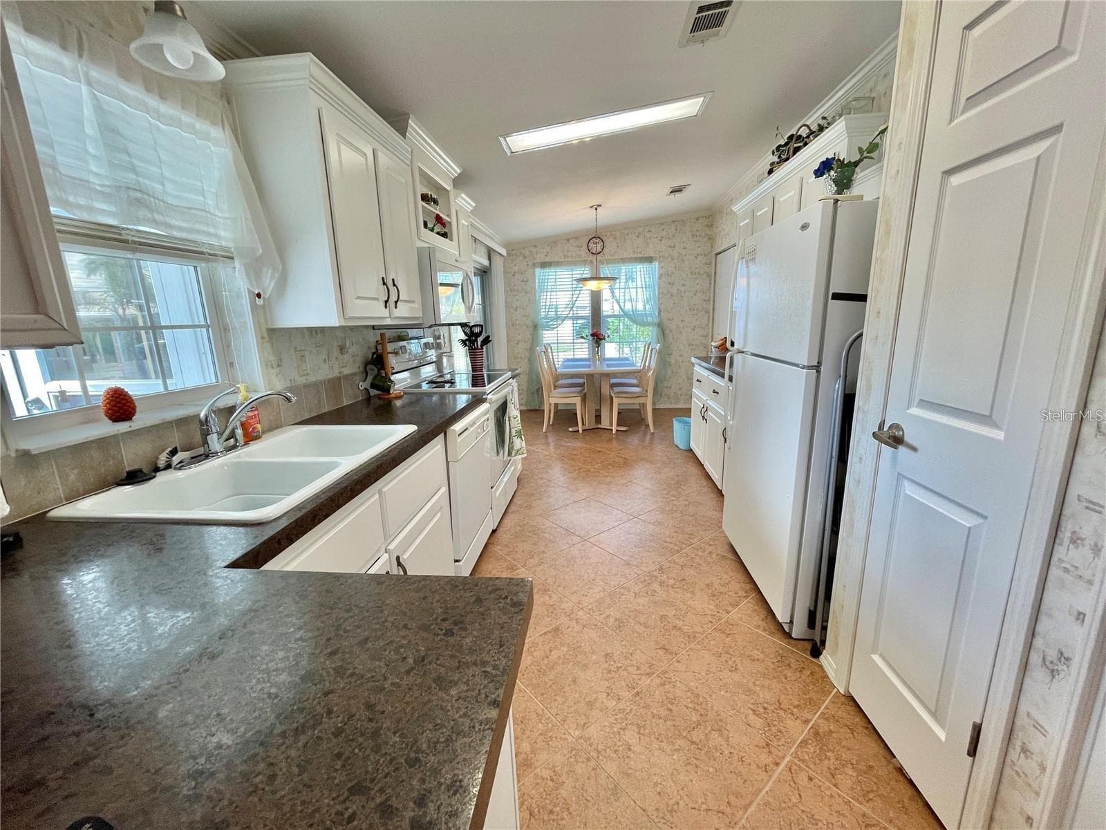 Manufactured Home at 634 LEISURE, VENICE, photo 14 of 25