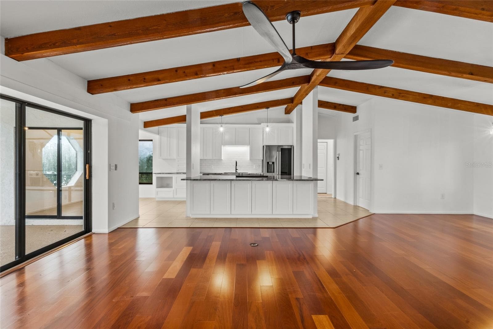 Single Family Residence at 5424 AMERICA DR, SARASOTA, photo 7 of 36