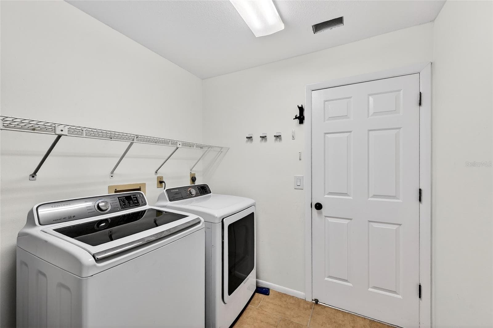 Single Family Residence at 5424 AMERICA DR, SARASOTA, photo 20 of 36