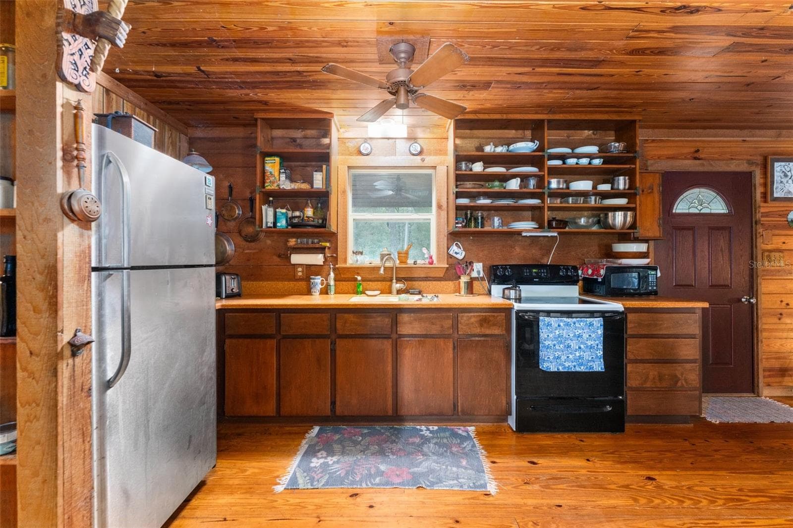 Single Family Residence at 568 SW RATTLESNAKE GLN, FORT WHITE, photo 10 of 31