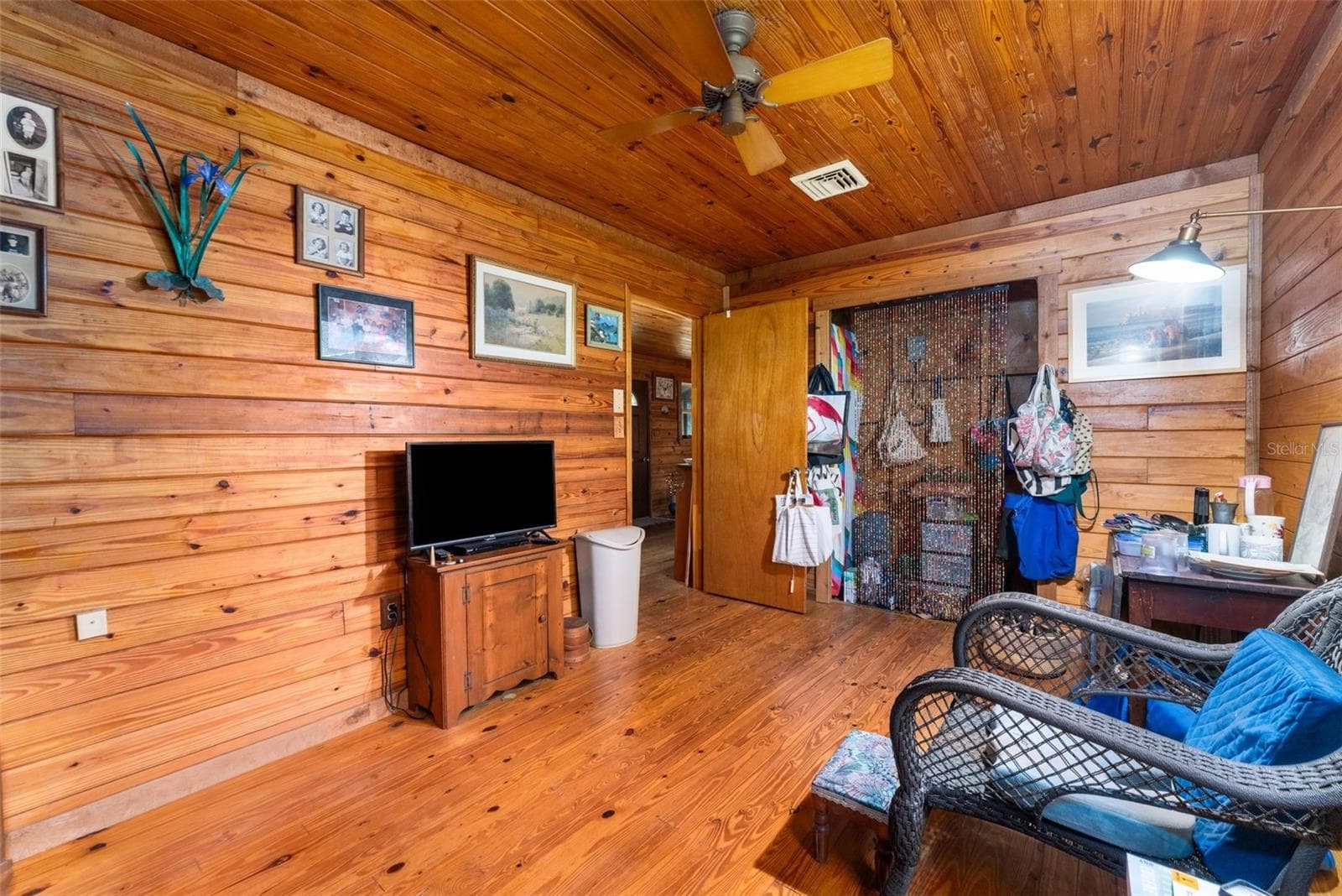 Single Family Residence at 568 SW RATTLESNAKE GLN, FORT WHITE, photo 15 of 31