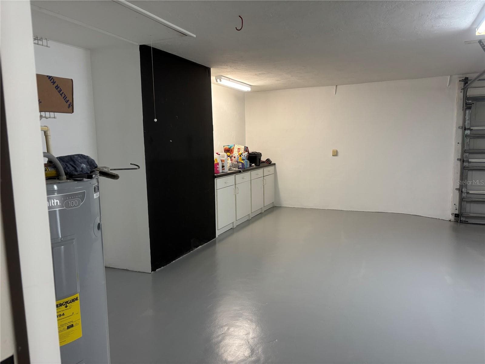 garage extra space - 235 S LEE ST, BEVERLY HILLS