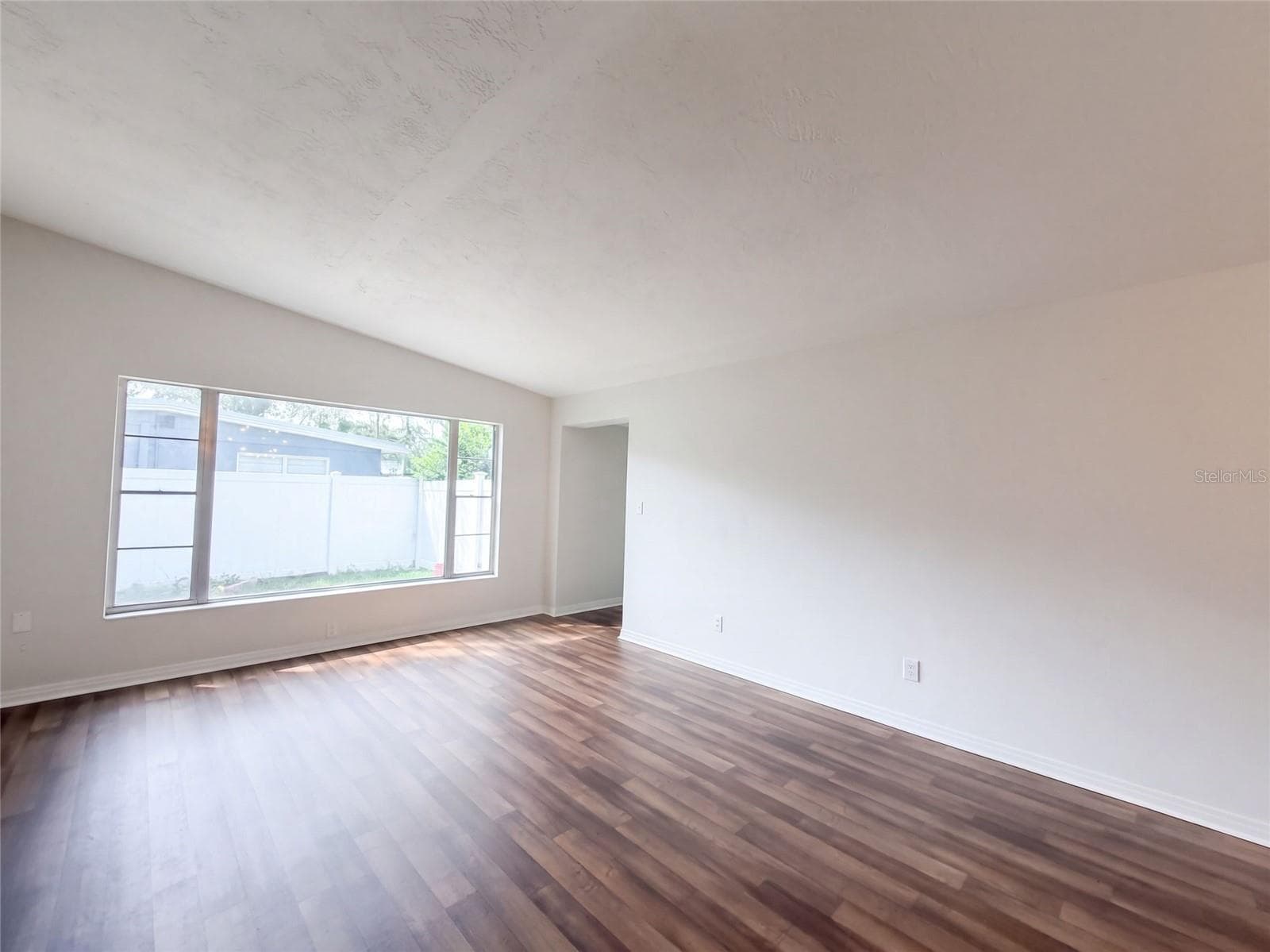 Single Family Residence at 409 BERWICK AVE, TEMPLE TERRACE, photo 7 of 22