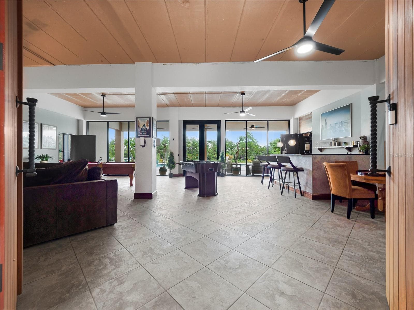 Single Family Residence at 908 BAYSHORE DR, TERRA CEIA, photo 7 of 101