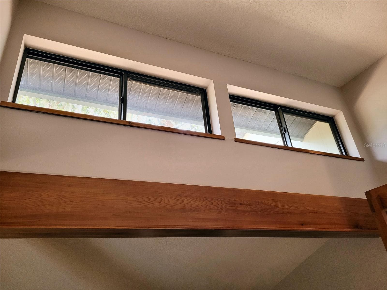 Clerestory Windows - 4678 WILLOW WOOD CIR #38, SARASOTA