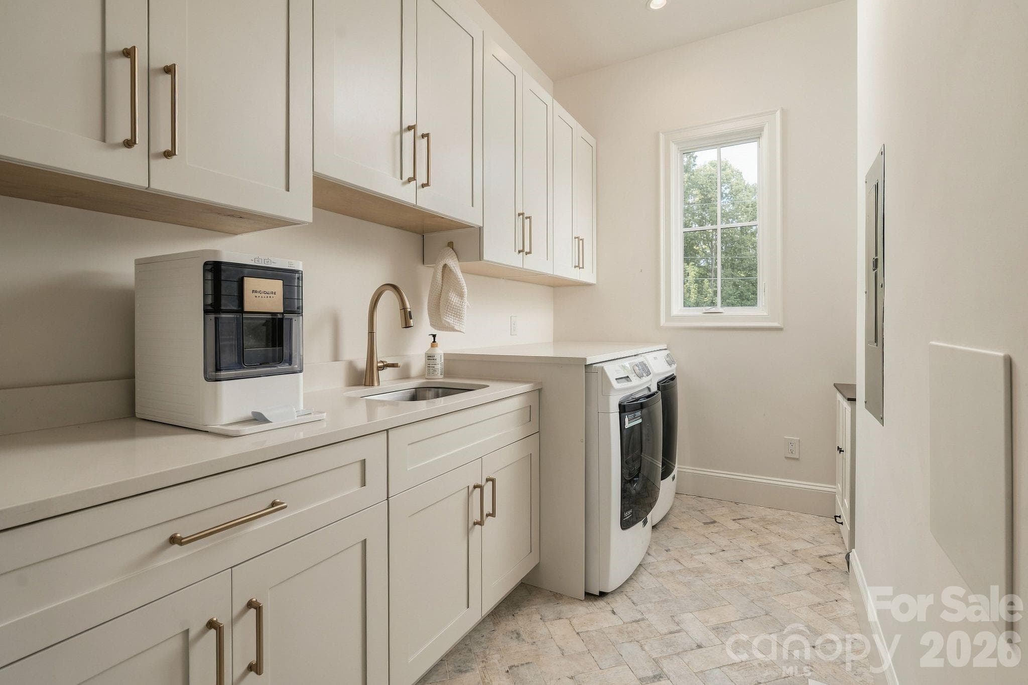 Single Family Residence at 20020 Schooner Drive, Cornelius, photo 16 of 46