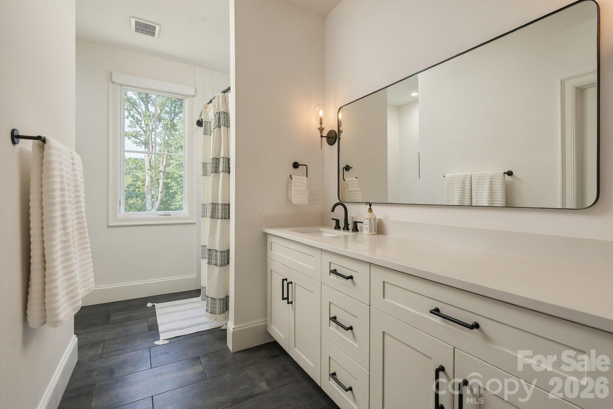 Single Family Residence at 20020 Schooner Drive, Cornelius, photo 25 of 46