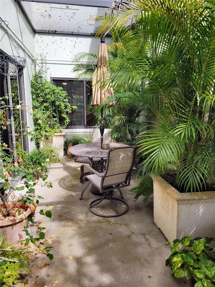 Side Lanai - 4678 WILLOW WOOD CIR #38, SARASOTA