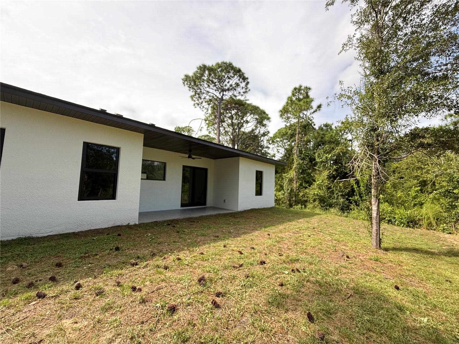 Single Family Residence at 339 ROADRUNNER AVE, SEBRING, photo 8 of 51