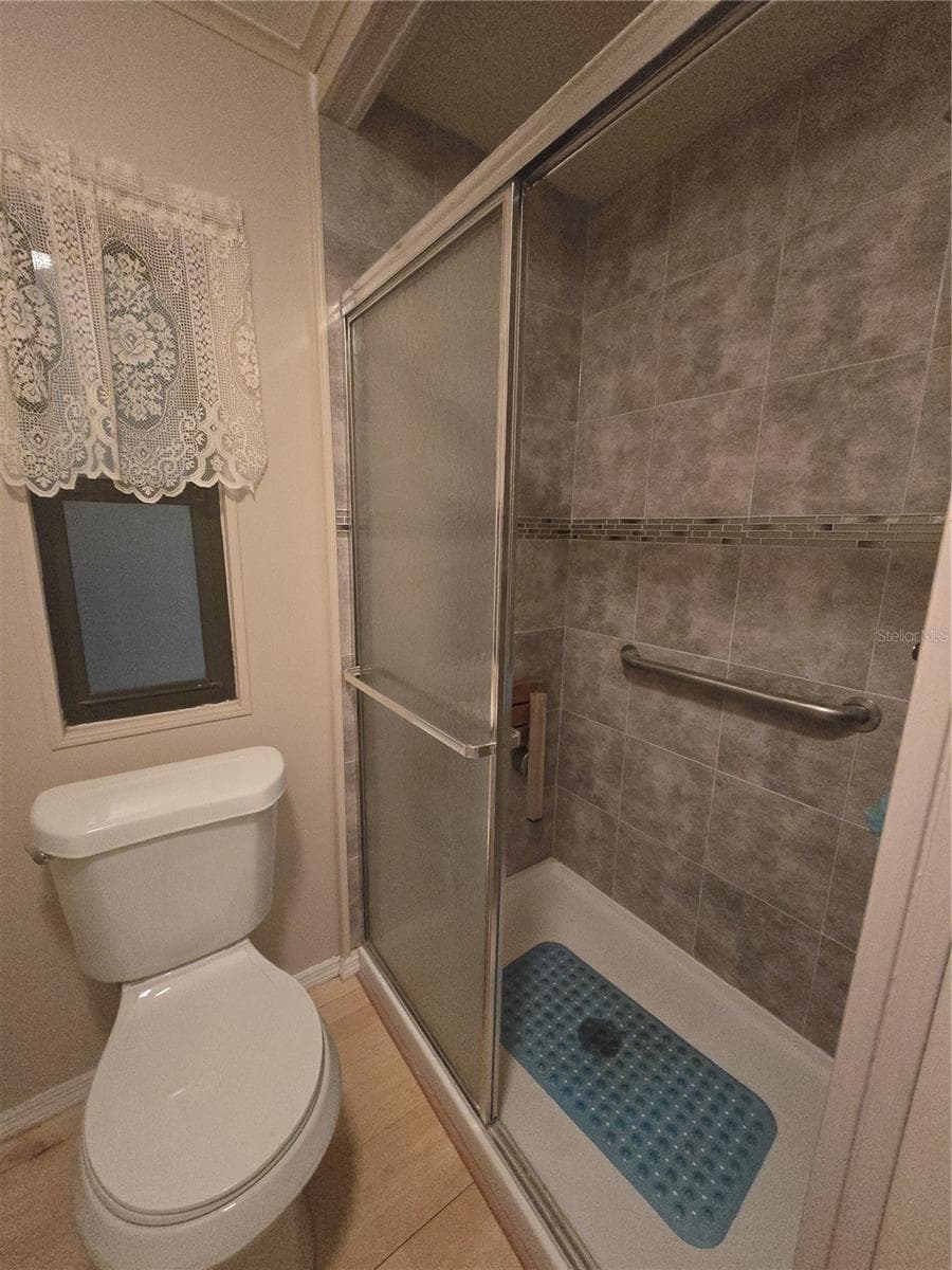 PRIMARY BATHROOM - 16802 HARLEY ST, HUDSON