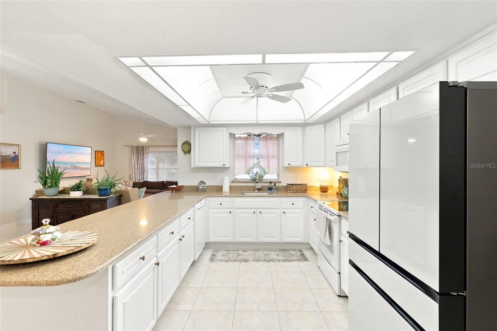 Single Family Residence at EDGEWATER, photo 24 of 41