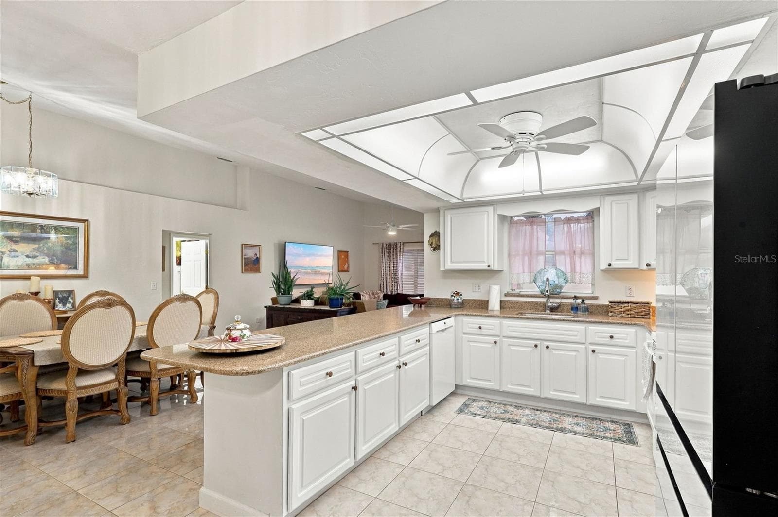 Single Family Residence at EDGEWATER, photo 25 of 41