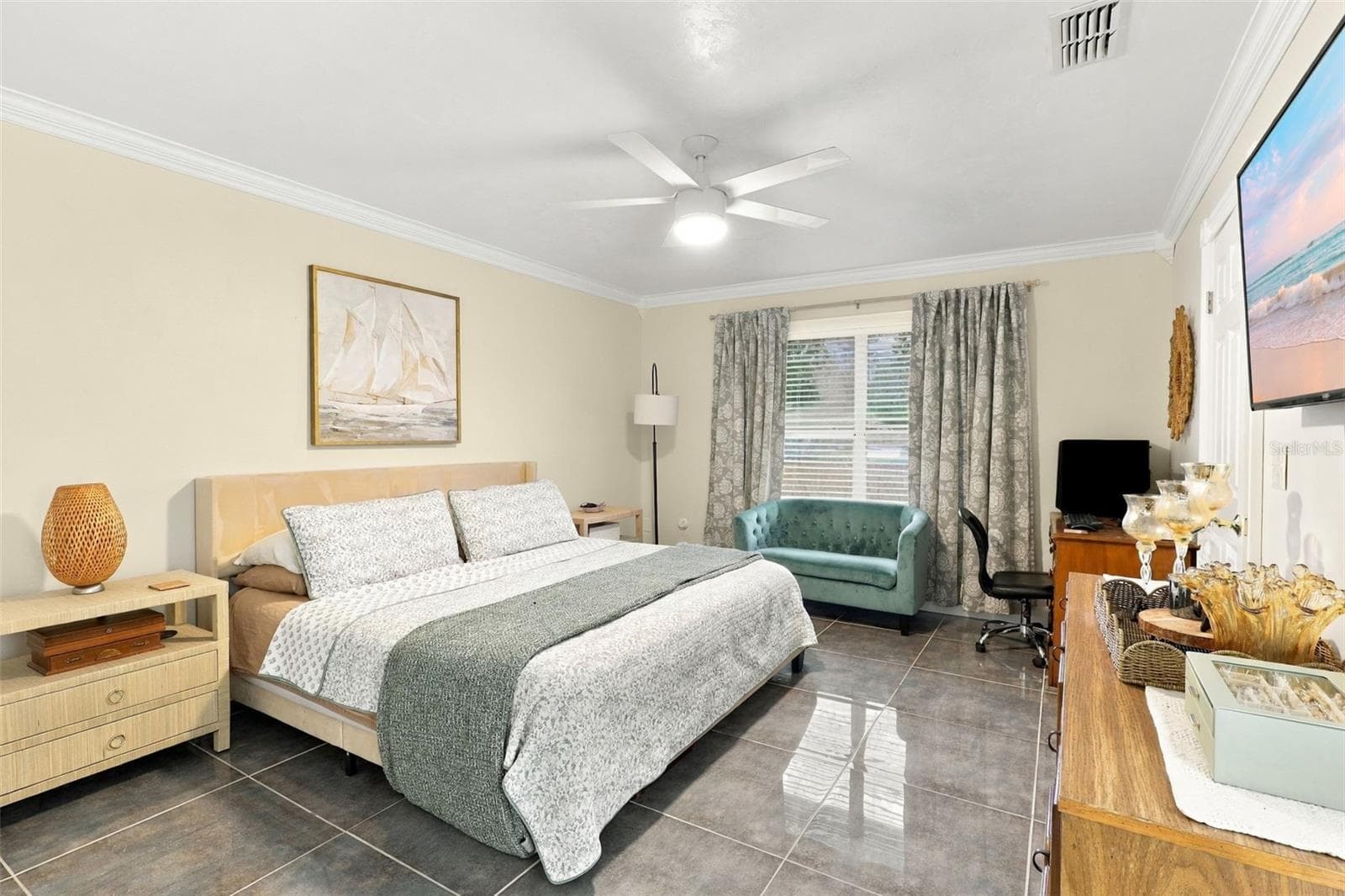 Single Family Residence at EDGEWATER, photo 31 of 41