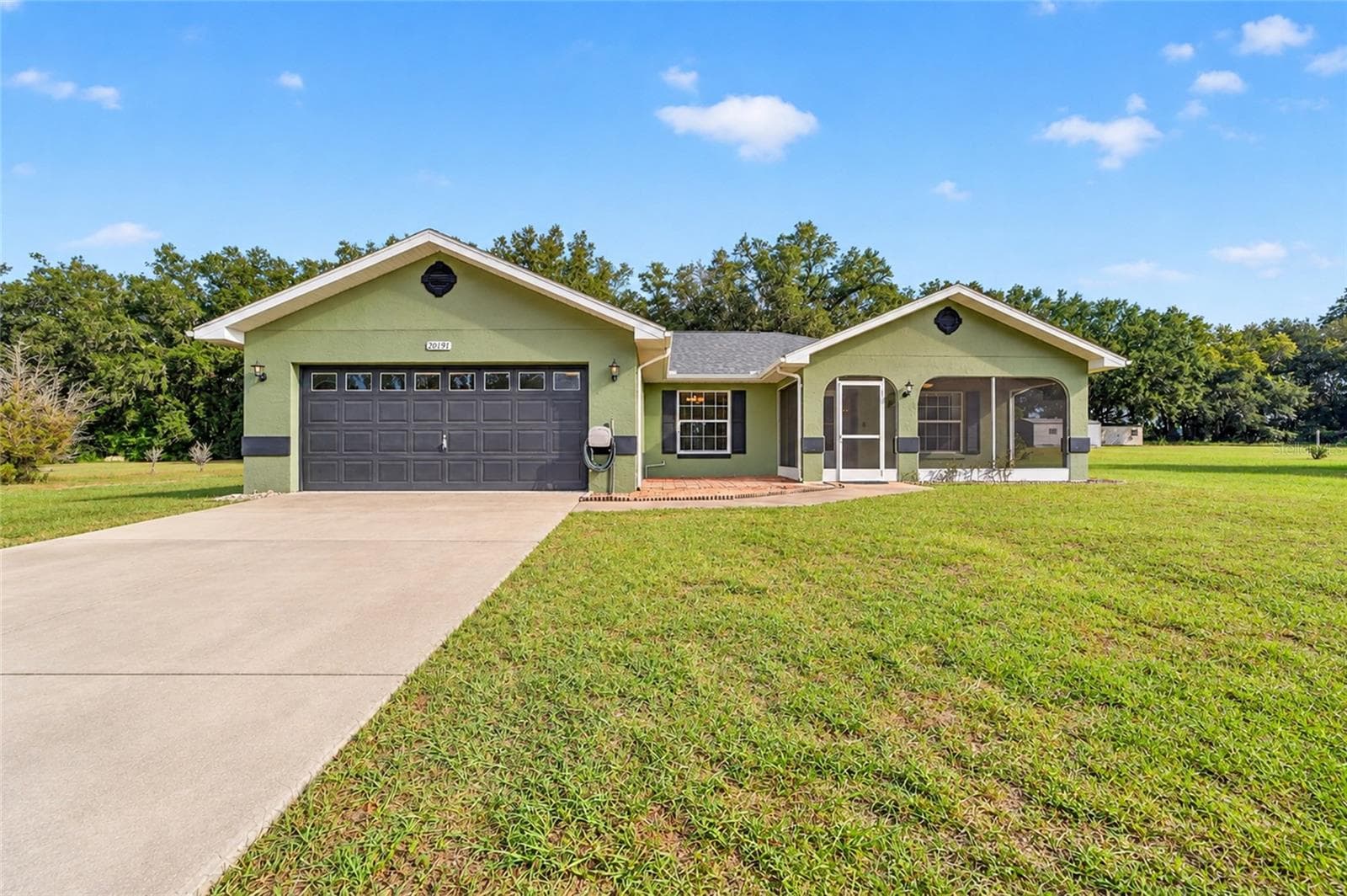 Single Family Residence at 20191 SW MARINE BLVD, DUNNELLON, photo 2 of 82