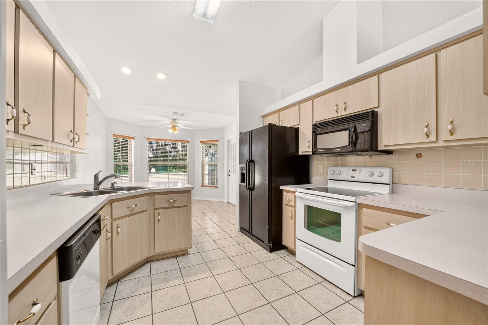 Single Family Residence at 20191 SW MARINE BLVD, DUNNELLON, photo 39 of 82