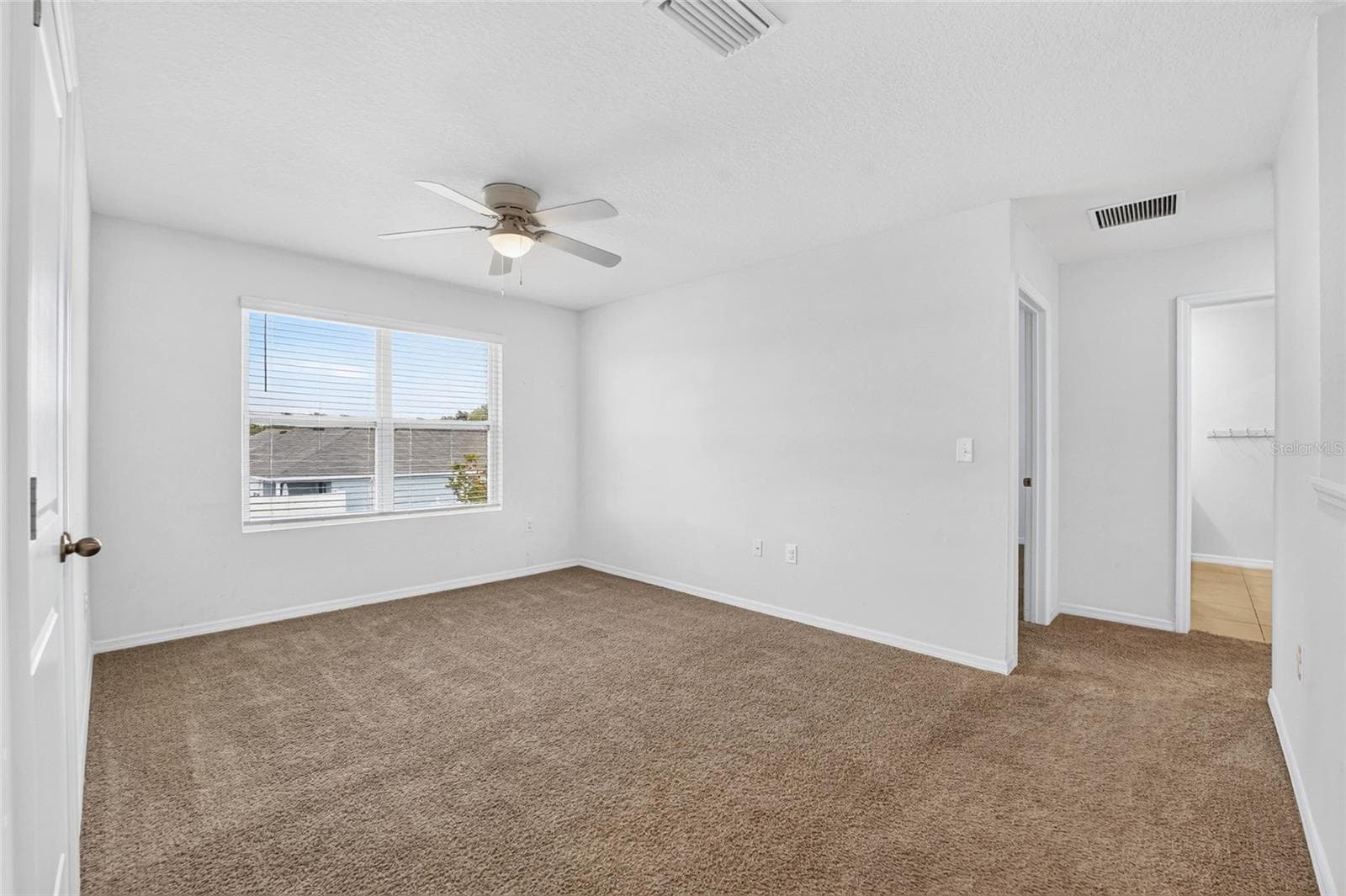 Loft - 879 NW 251ST DR, NEWBERRY