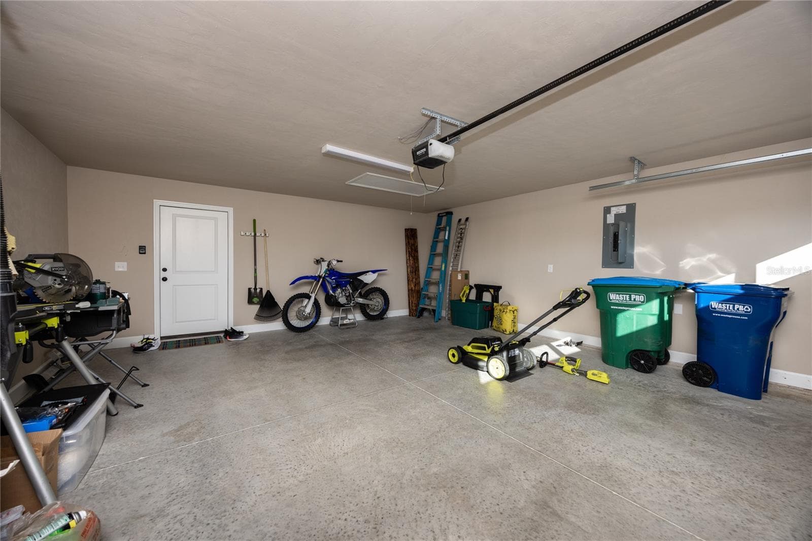 Single Family Residence at 24328 SW 17TH LN, NEWBERRY, photo 20 of 34