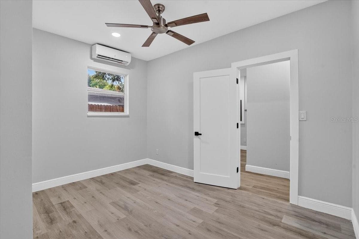 Single Family Residence at 6810 DR MARTIN LUTHER KING JR ST N, ST PETERSBURG, photo 21 of 33
