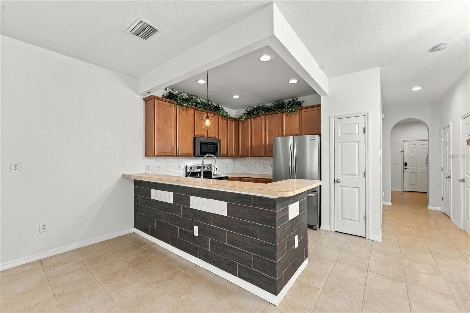 Townhouse at 4643 69TH PL N, PINELLAS PARK, photo 10 of 46